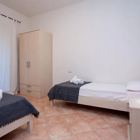 Arruli H1 Villa San Teodoro  Buitenkant foto