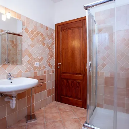 Arruli H1 Villa San Teodoro  Buitenkant foto